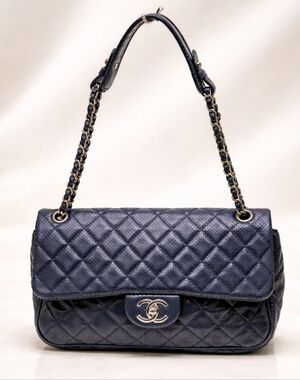 Authentic Chanel Classic Flap Bag Navy Quilted Leather Gold Chain Shoulder Bag